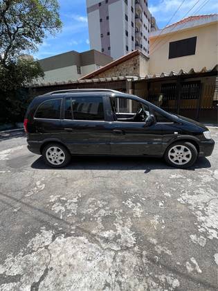 CHEVROLET ZAFIRA 2.0 MPFI COMFORT 8V FLEX 4P MANUAL